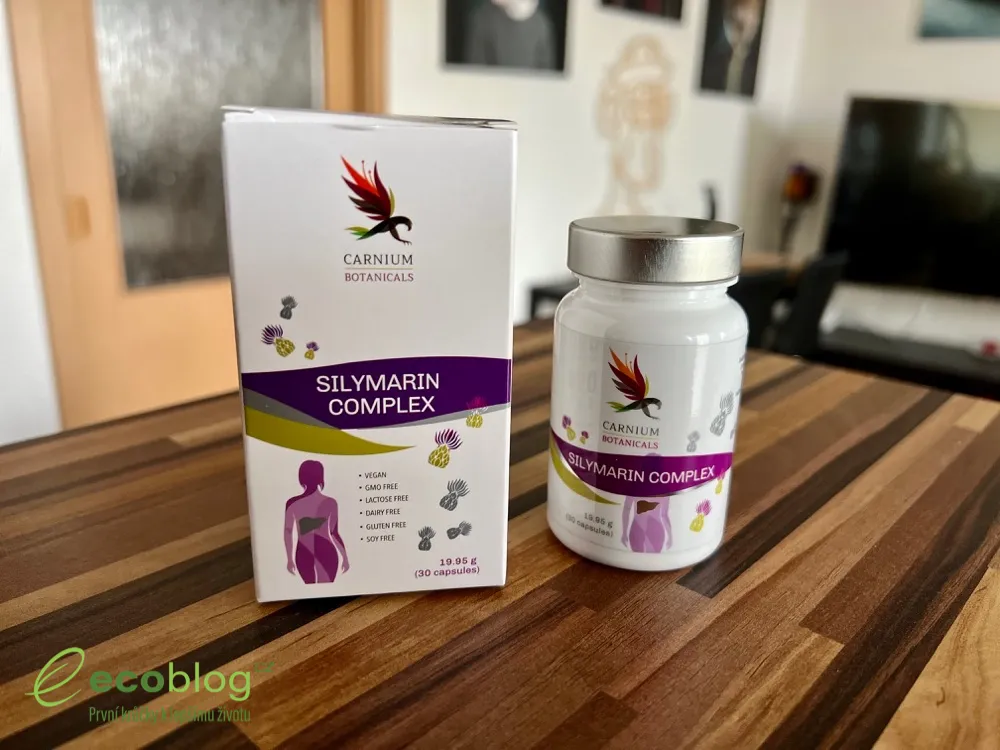 Detail kapsuly Silymarin Complex od Carnium Botanicals s pestrecom