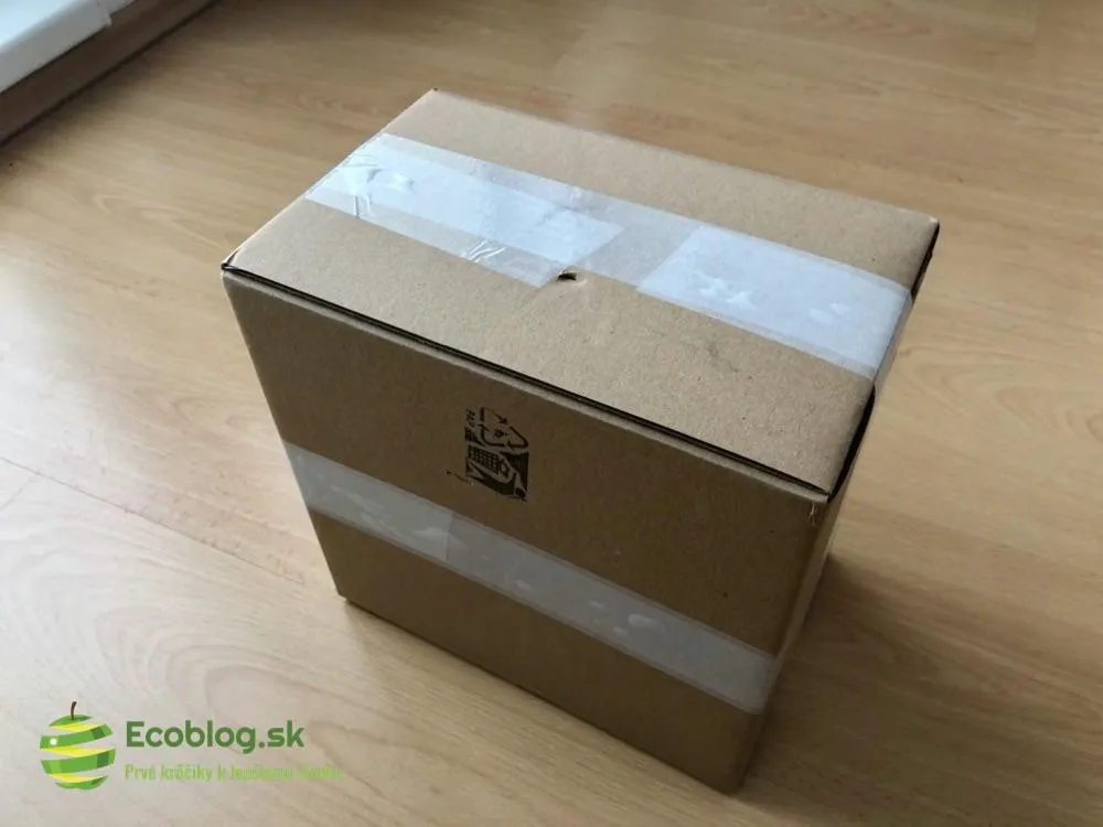 Rozbalený ochutnávkový balíček KetoDiet s pätnástimi porciami jedla
