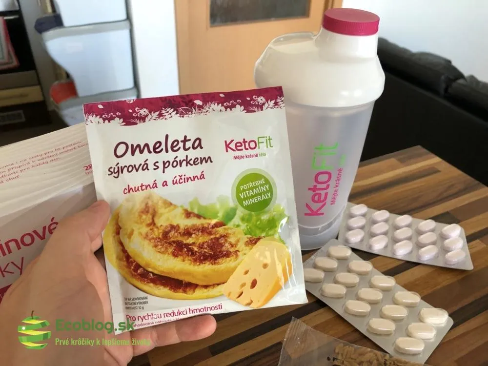 Proteínová omeleta KetoFit pripravená na panvici