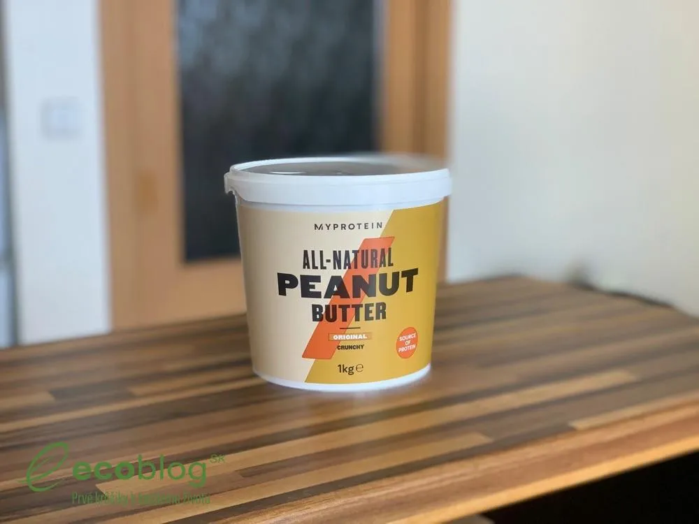 Lyžička arašidového masla Myprotein plná bielkovín