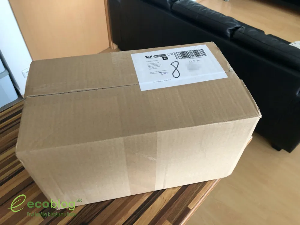 Veľké 1000 g balenia proteínov Protein&Co. v peknom dizajne
